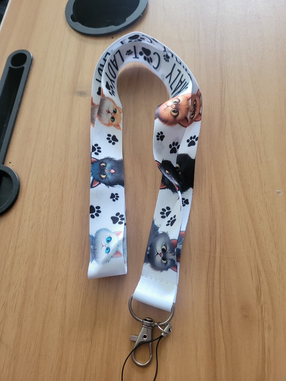 🍁NEW🍁White Cat-Print Lanyard with Paw Design